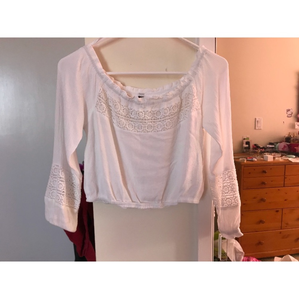 H&M Long Sleeve Off Shoulder Crochet Top